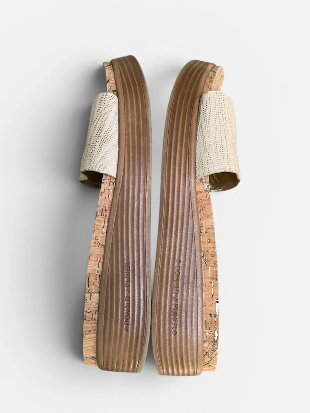 Donald J Pliner “Fiji” Flatform Slide Thong Sandal  in Gold Fleck Cork Sz 9